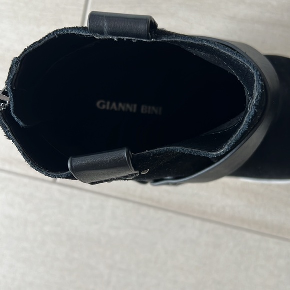 Booties - Picture 4 of 5